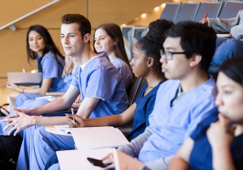 What Types of Courses are Offered at an International Medical School?